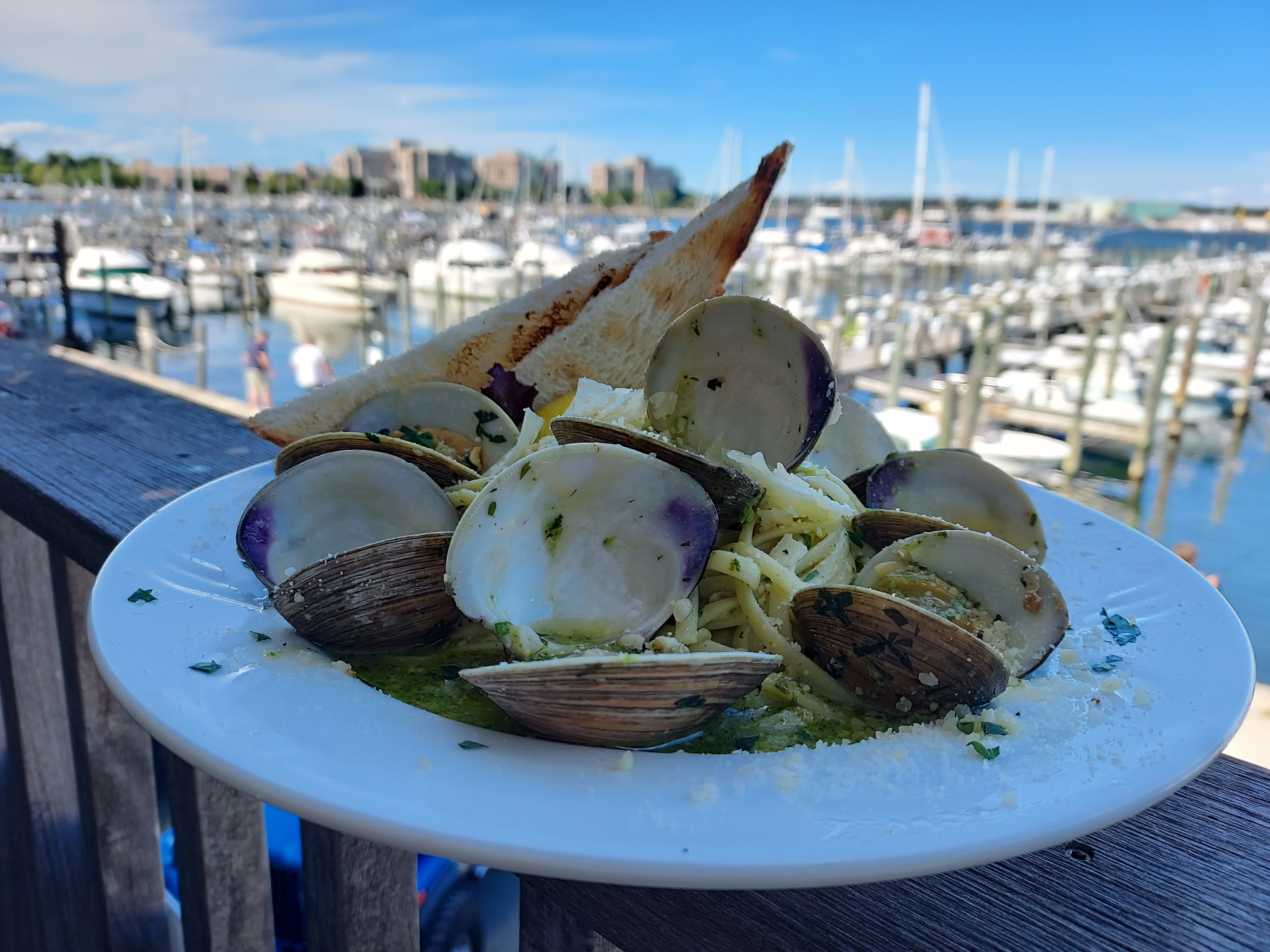 Clams linguine